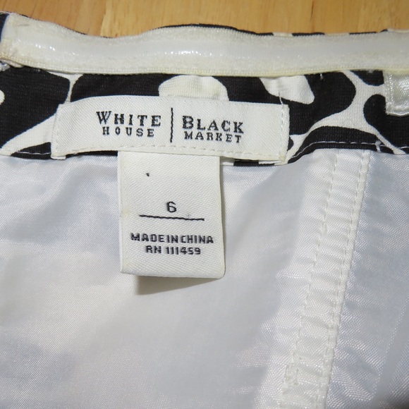 ✨ White House Black Market ✨ strapless dress - Picture 2 of 8